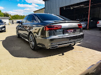 Ciemne Audi A6 po naprawie wgnieceń